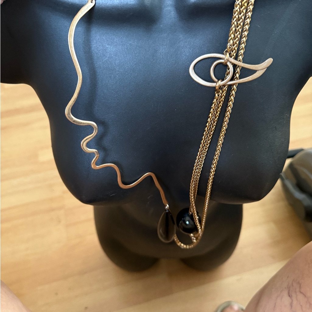 Art Deco Weekend Maxmara Gold Chain Abstract Necklace Face